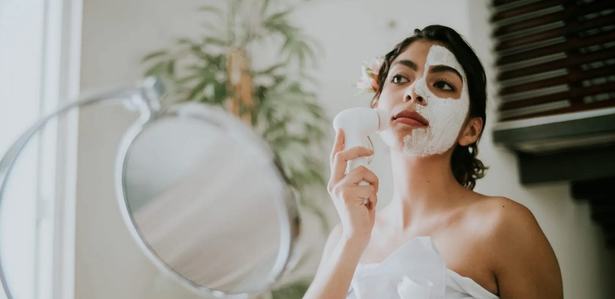 Cómo usar correctamente un cepillo limpiador facial y cuáles son los  mejores